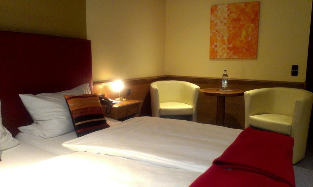 Hotel Zur Post Schönberg Rum bild
