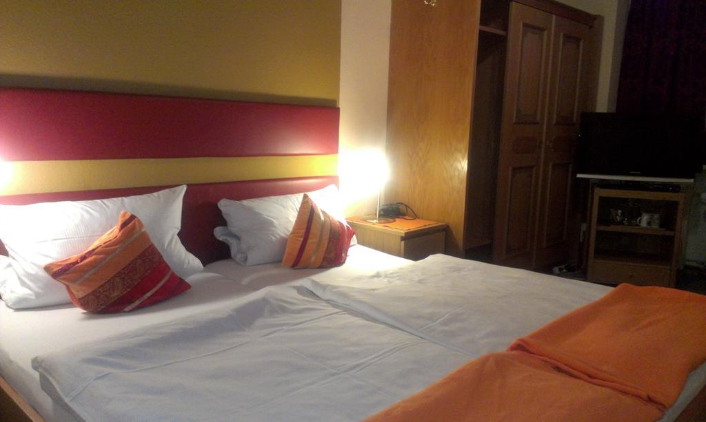 Hotel Zur Post Schönberg Rum bild