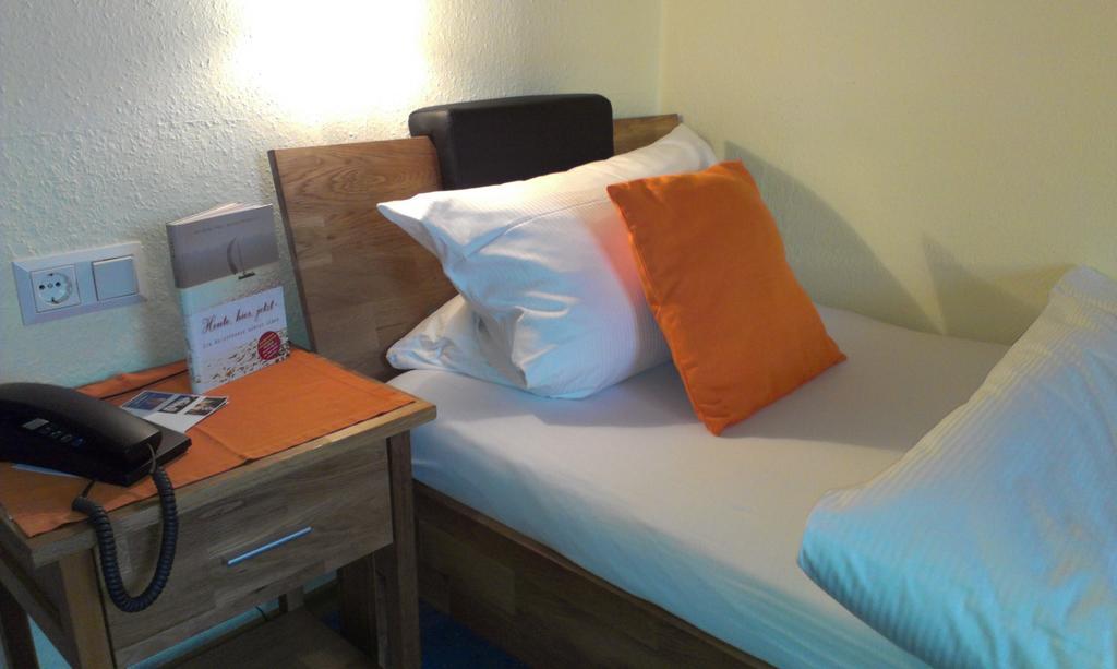 Hotel Zur Post Schönberg Exteriör bild
